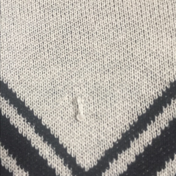 🍁3/$25 BCBG Max Azria chevron print dress - Picture 4 of 6